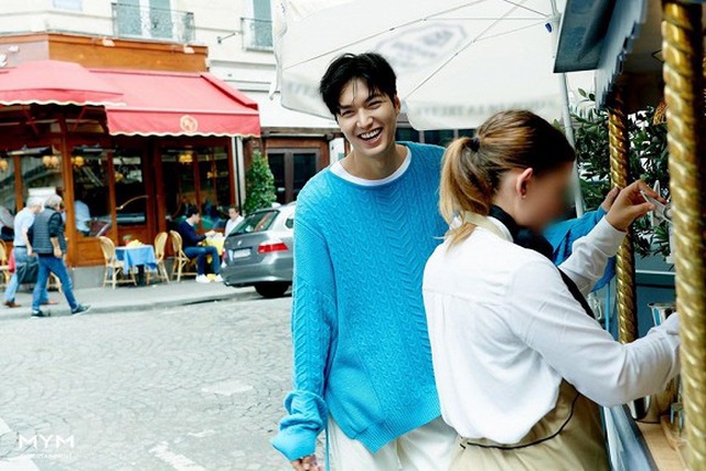 Ngất ngây trước loạt ảnh đời thường của mỹ nam Lee Min Ho - 7 Ngất ngây trước loạt ảnh đời thường của mỹ nam Lee Min Ho - 7