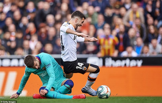 Messi gây thất vọng, Barcelona gục ngã trước Valencia - 13 Messi gây thất vọng, Barcelona gục ngã trước Valencia - 13