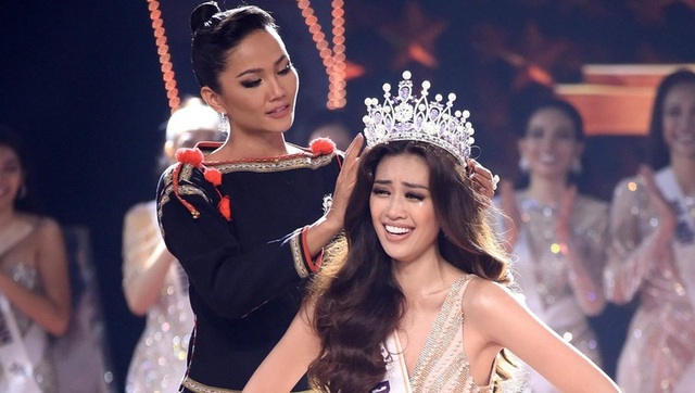 H’Hen Niê: “Khi nào lo được cho các em ổn định tôi mới kết hôn” - 2 H’Hen Niê: “Khi nào lo được cho các em ổn định tôi mới kết hôn” - 2