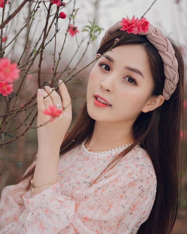 Hội hot girl, rich kid khoe áo dài vui Tết cực đáng yêu - 9 Hội hot girl, rich kid khoe áo dài vui Tết cực đáng yêu - 9