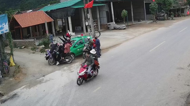 Vụ taxi tông 11 người: Do tài xế buồn ngủ - 1 Vụ taxi tông 11 người: Do tài xế buồn ngủ - 1