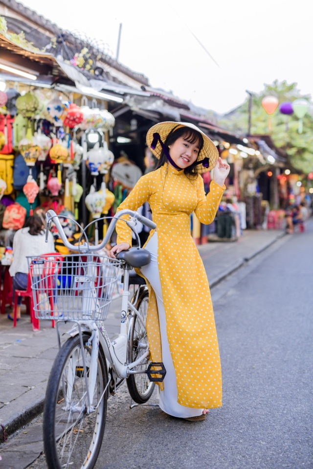 Du khách “xúng xính” check-in Hội An những ngày đầu năm mới - 3 Du khách “xúng xính” check-in Hội An những ngày đầu năm mới - 3