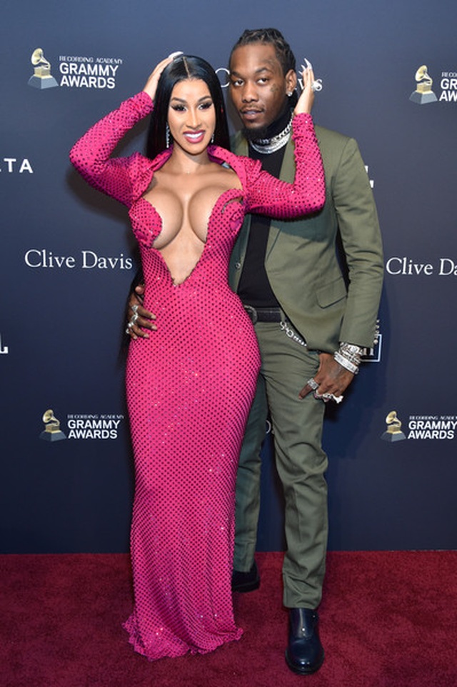 Choáng với váy hở bạo của Cardi B - 4 Choáng với váy hở bạo của Cardi B - 4