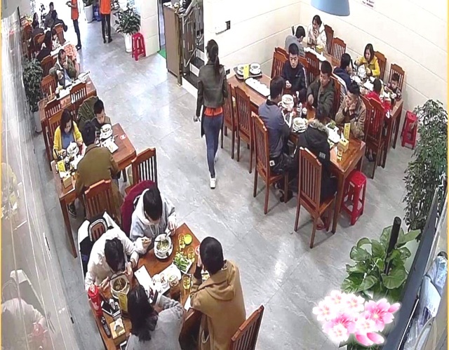Mùng 5 Tết: Hàng quán đắt khách”, phục vụ không xuể - 1 Mùng 5 Tết: Hàng quán đắt khách”, phục vụ không xuể - 1