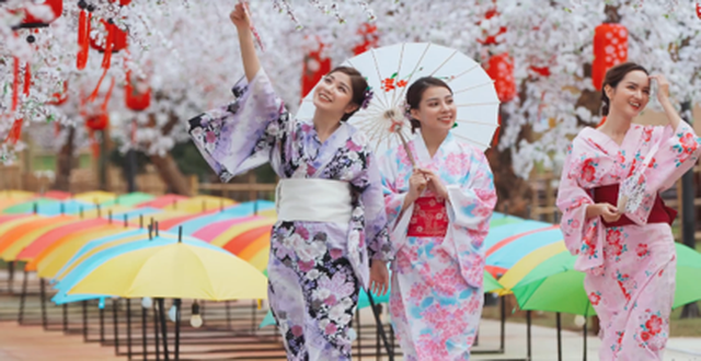 Bắt gặp nhóm bạn thân hotgirl của An Japan tại xứ sở anh đào giữa lòng Hà Nội - 3 Bắt gặp nhóm bạn thân hotgirl của An Japan tại xứ sở anh đào giữa lòng Hà Nội - 3