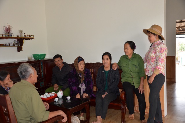 Người đàn bà nửa thế kỉ mang hàm răng “kỳ dị” thay đổi số phận sau 5 tháng - 4 Người đàn bà nửa thế kỉ mang hàm răng “kỳ dị” thay đổi số phận sau 5 tháng - 4