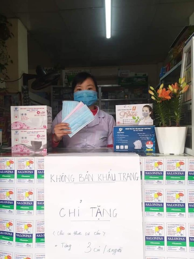 Khẩu trang y tế: Nơi bán đắt cắt cổ, chỗ phát miễn phí cho người cần - 3