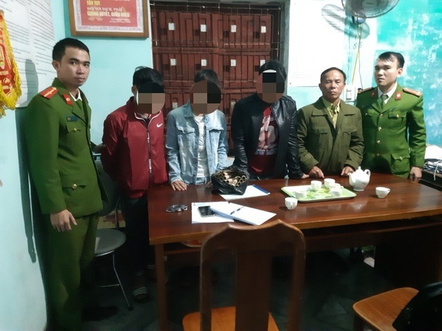 Đốt pháo lúc giao thừa còn phát trực tiếp trên Facebook - 2 Đốt pháo lúc giao thừa còn phát trực tiếp trên Facebook - 2
