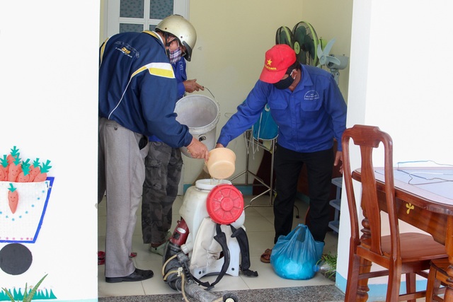 Đà Nẵng phun thuốc khử trùng 100% trường học phòng dịch Corona - 2 Đà Nẵng phun thuốc khử trùng 100% trường học phòng dịch Corona - 2