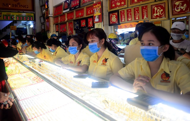 Vía thần tài.jpg Vía thần tài.jpg