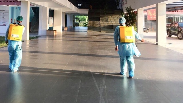 Quảng Trị: Vệ sinh, sát khuẩn trường học phòng dịch Corona - 2 Quảng Trị: Vệ sinh, sát khuẩn trường học phòng dịch Corona - 2