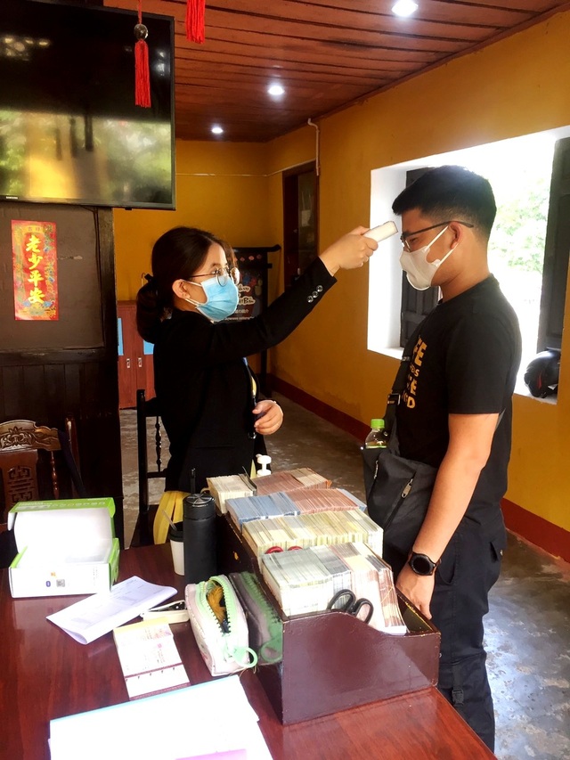 Hội An đo thân nhiệt nếu du khách có nhu cầu - 2 Hội An đo thân nhiệt nếu du khách có nhu cầu - 2