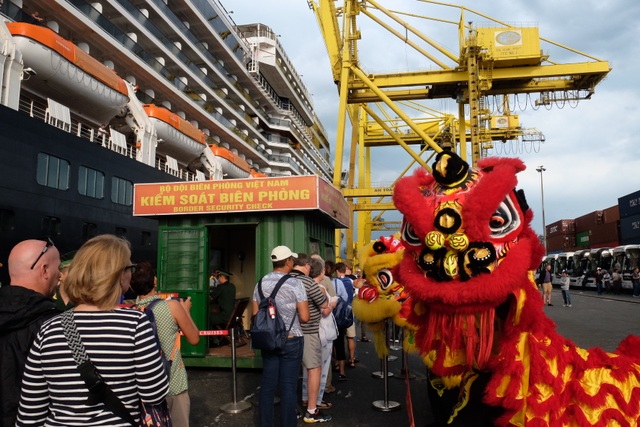 Tàu du lịch biển World Dream có cập cảng tại Đà Nẵng - 3