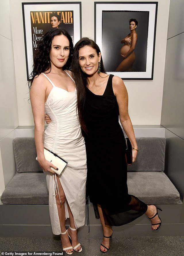 Demi Moore trẻ trung đáng ngưỡng mộ ở tuổi 58 - 1 Demi Moore trẻ trung đáng ngưỡng mộ ở tuổi 58 - 1