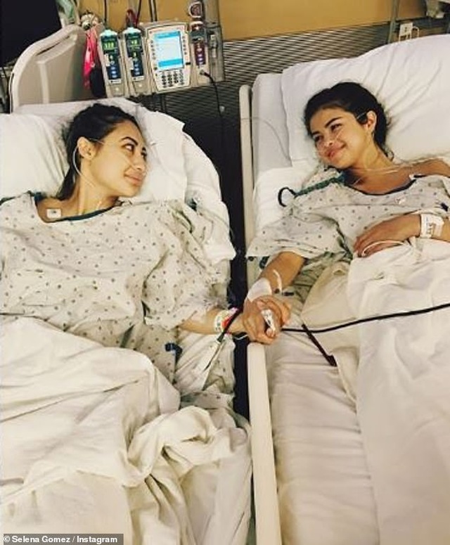 Selena Gomez bất ngờ chụp ảnh táo bạo - 7 Selena Gomez bất ngờ chụp ảnh táo bạo - 7