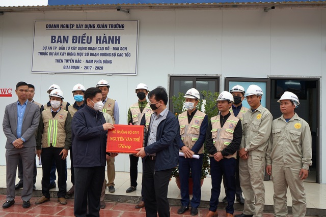 Bộ trưởng GTVT: Ninh Bình sớm bàn giao mặt bằng làm cao tốc Bắc - Nam - 3 Bộ trưởng GTVT: Ninh Bình sớm bàn giao mặt bằng làm cao tốc Bắc - Nam - 3