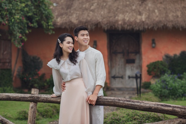 Cầu thủ Duy Mạnh và vị hôn thê tung ảnh cưới lãng mạn sát thềm hôn lễ - 14 Cầu thủ Duy Mạnh và vị hôn thê tung ảnh cưới lãng mạn sát thềm hôn lễ - 14
