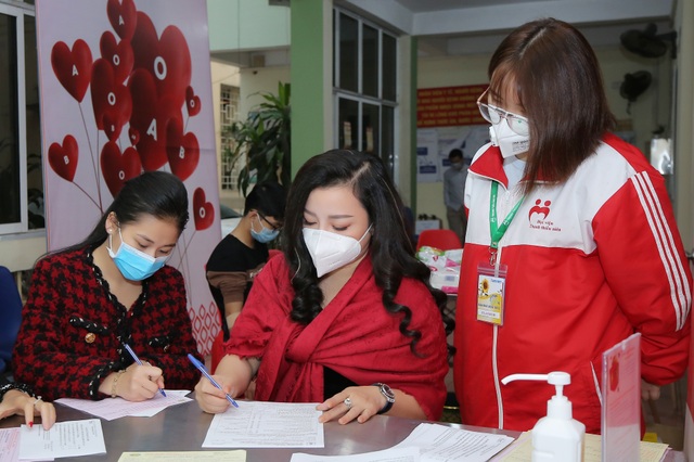 NSƯT Tố Nga kêu gọi hiến máu tình nguyện giữa dịch virus corona - 1 NSƯT Tố Nga kêu gọi hiến máu tình nguyện giữa dịch virus corona - 1