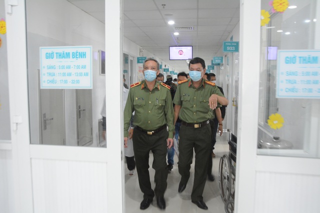 Bệnh viện đầu tiên tại miền Trung thực hiện được xét nghiệm virus corona - 5