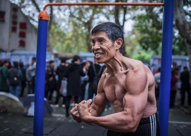 Nhà vô địch thể hình người Trung Quốc qua đời vì nhiễm virus corona - 1 Nhà vô địch thể hình người Trung Quốc qua đời vì nhiễm virus corona - 1