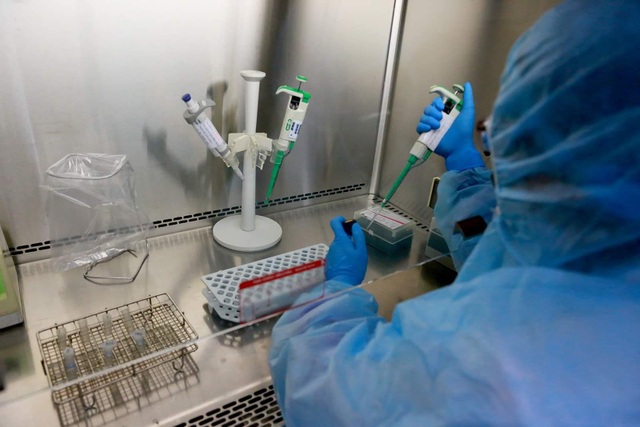 Bệnh viện đầu tiên tại miền Trung thực hiện được xét nghiệm virus corona - 2