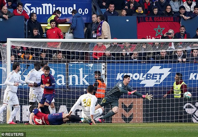 Osasuna 1-4 Real Madrid: Đoàn quân HLV Zidane vững ngôi đầu - 3