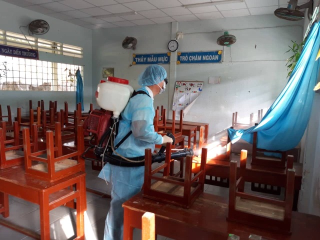 ĐBSCL: Tăng cường vệ sinh trường, lớp phòng tránh dịch bệnh Corona - 1 ĐBSCL: Tăng cường vệ sinh trường, lớp phòng tránh dịch bệnh Corona - 1