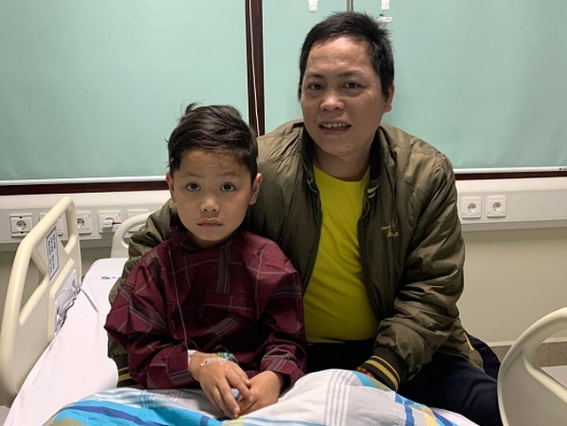Sự hồi sinh kỳ diệu của bé trai 7 tuổi bị vỡ gần hết gan - 1 Sự hồi sinh kỳ diệu của bé trai 7 tuổi bị vỡ gần hết gan - 1