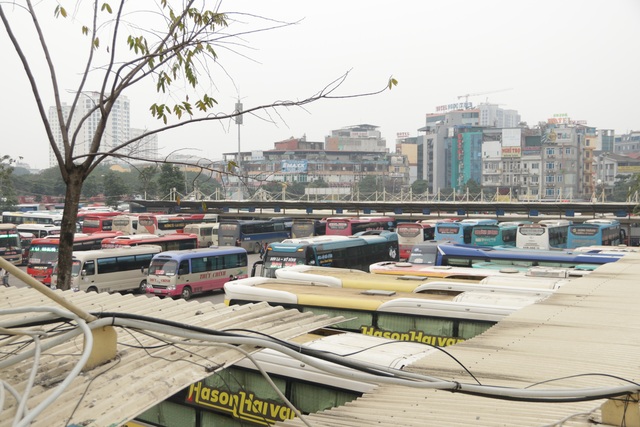 Tình cảnh vài ba khách giữa hàng trăm ghế trống tại các bến xe Hà Nội - 14