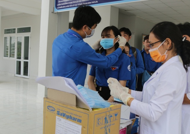 Trở lại trường, sinh viên ĐH Kiên Giang học ngay cách phòng virus Corona - 2