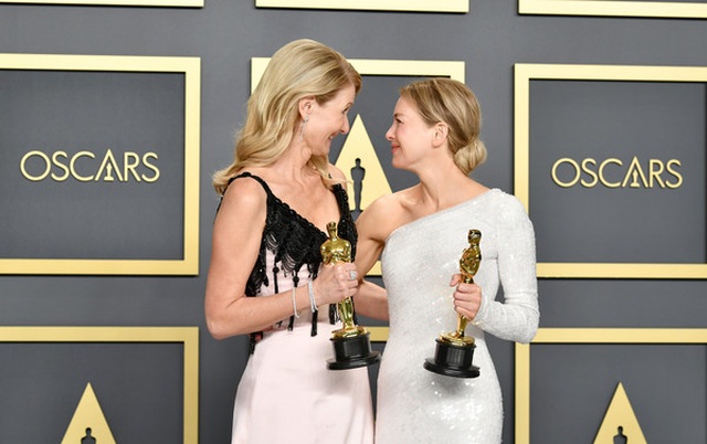 Brad Pitt rạng rỡ bên tượng vàng Oscar - 6 Brad Pitt rạng rỡ bên tượng vàng Oscar - 6