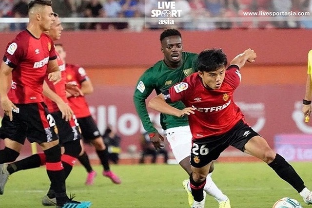 Thần đồng Nhật Bản bị HLV đội nhà phân biệt chủng tộc khi đá ở La Liga - 2 Thần đồng Nhật Bản bị HLV đội nhà phân biệt chủng tộc khi đá ở La Liga - 2