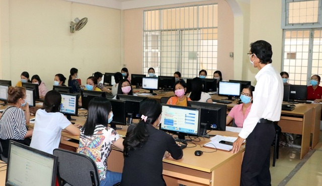Tránh dịch virus corona, học sinh “lên lớp” tại nhà - 2 Tránh dịch virus corona, học sinh “lên lớp” tại nhà - 2