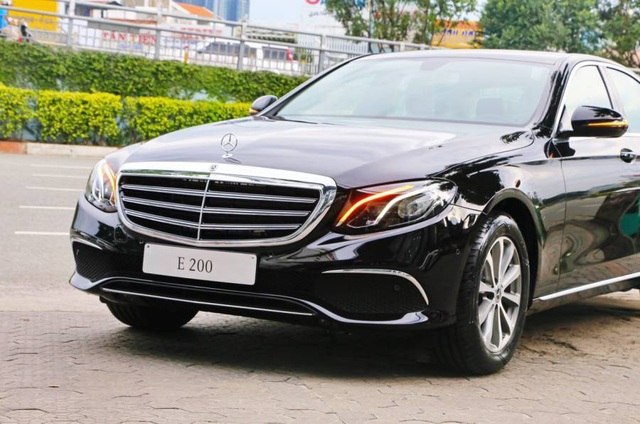 Mercedes-Benz Việt Nam giới thiệu GLC và E200 mới - 2