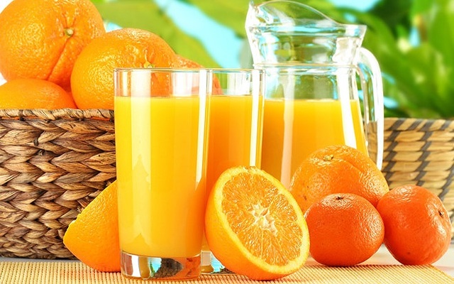 Uống nước cam, ăn gừng, sả có ngăn được virus corona? - 1 Uống nước cam, ăn gừng, sả có ngăn được virus corona? - 1