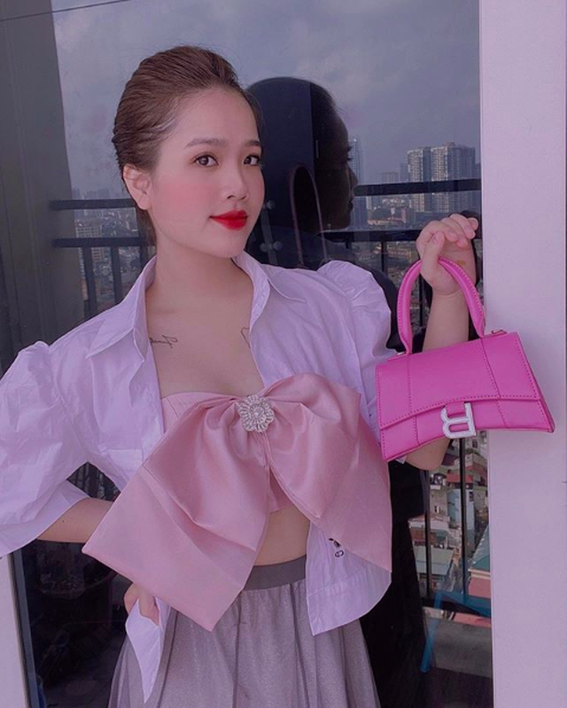 Bạn gái tin đồn của Quang Hải bị soi ảnh được tag khác xa ảnh tự đăng - 5 Bạn gái tin đồn của Quang Hải bị soi ảnh được tag khác xa ảnh tự đăng - 5