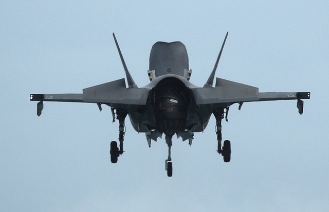 F-35B Mỹ phô diễn sức mạnh tại triển lãm hàng không Singapore - 5 F-35B Mỹ phô diễn sức mạnh tại triển lãm hàng không Singapore - 5