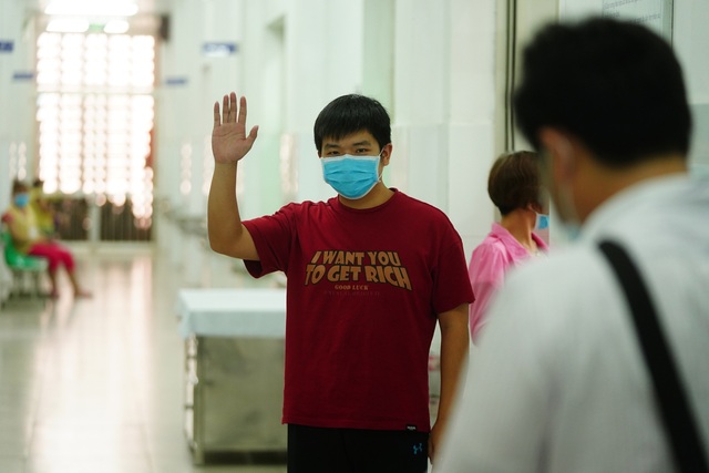 Bệnh nhân corona Trung Quốc: “Tôi may mắn khi phát hiện bệnh ở Việt Nam” - 5 Bệnh nhân corona Trung Quốc: “Tôi may mắn khi phát hiện bệnh ở Việt Nam” - 5