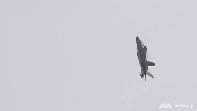 F-35B Mỹ phô diễn sức mạnh tại triển lãm hàng không Singapore - 2 F-35B Mỹ phô diễn sức mạnh tại triển lãm hàng không Singapore - 2