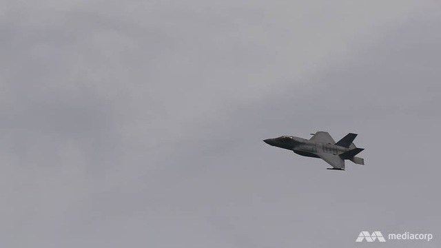 F-35B Mỹ phô diễn sức mạnh tại triển lãm hàng không Singapore - 4 F-35B Mỹ phô diễn sức mạnh tại triển lãm hàng không Singapore - 4