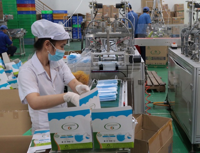 Bông Bạch Tuyết và câu chuyện khẩu trang y tế trong đại dịch corona - 3 Bông Bạch Tuyết và câu chuyện khẩu trang y tế trong đại dịch corona - 3
