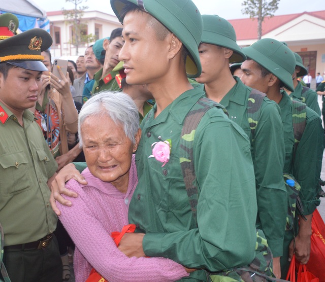 Tổng Tham mưu trưởng động viên tân binh lên đường nhập ngũ - Ảnh minh hoạ 7