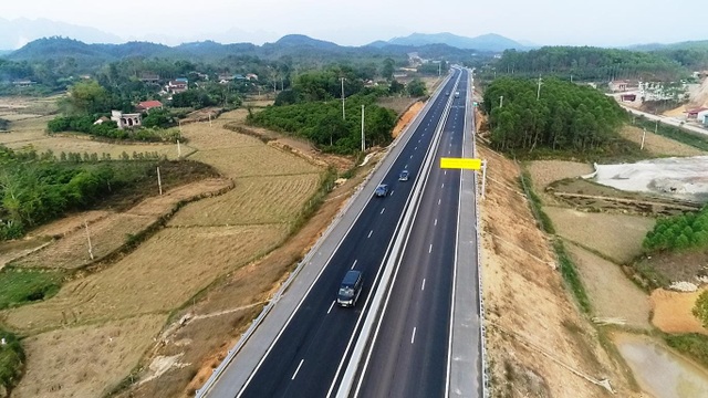 Sắp thu phí cao tốc hơn 12.000 tỷ đồng Bắc Giang - Lạng Sơn - 1 Sắp thu phí cao tốc hơn 12.000 tỷ đồng Bắc Giang - Lạng Sơn - 1
