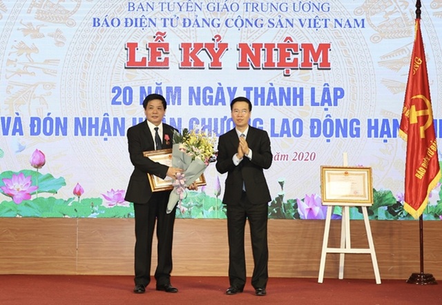 Báo điện tử Đảng Cộng sản Việt Nam đón nhận Huân chương Lao động hạng Nhì - 2 Báo điện tử Đảng Cộng sản Việt Nam đón nhận Huân chương Lao động hạng Nhì - 2
