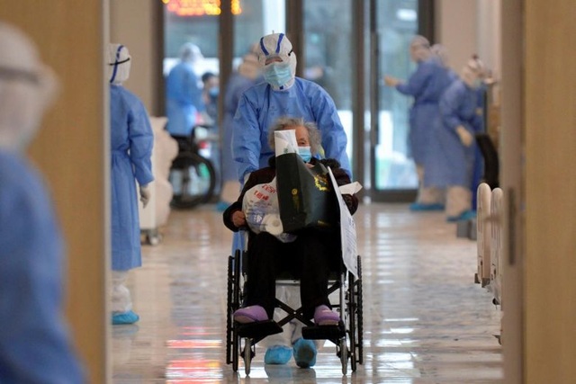 Vì sao số người nhiễm virus corona ở Trung Quốc tăng vọt? - 1 Vì sao số người nhiễm virus corona ở Trung Quốc tăng vọt? - 1