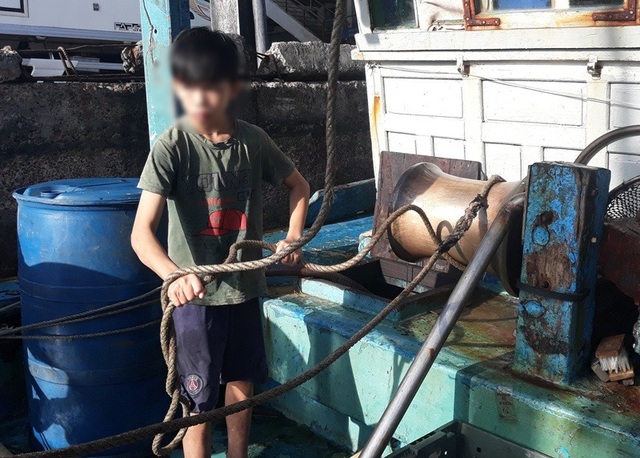 Bình Định: Ngư dân “đỏ mắt” tìm bạn thuyền vươn khơi - 5 Bình Định: Ngư dân “đỏ mắt” tìm bạn thuyền vươn khơi - 5
