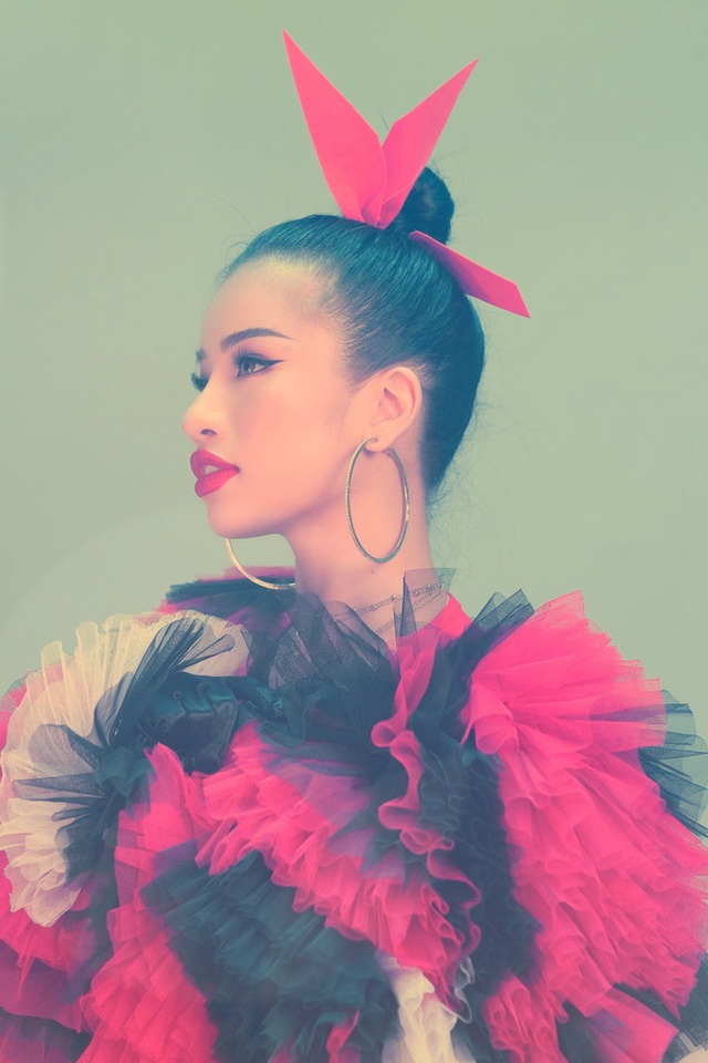 Á quân The Voice nóng bỏng trong MV ngày Valentine - 2 Á quân The Voice nóng bỏng trong MV ngày Valentine - 2
