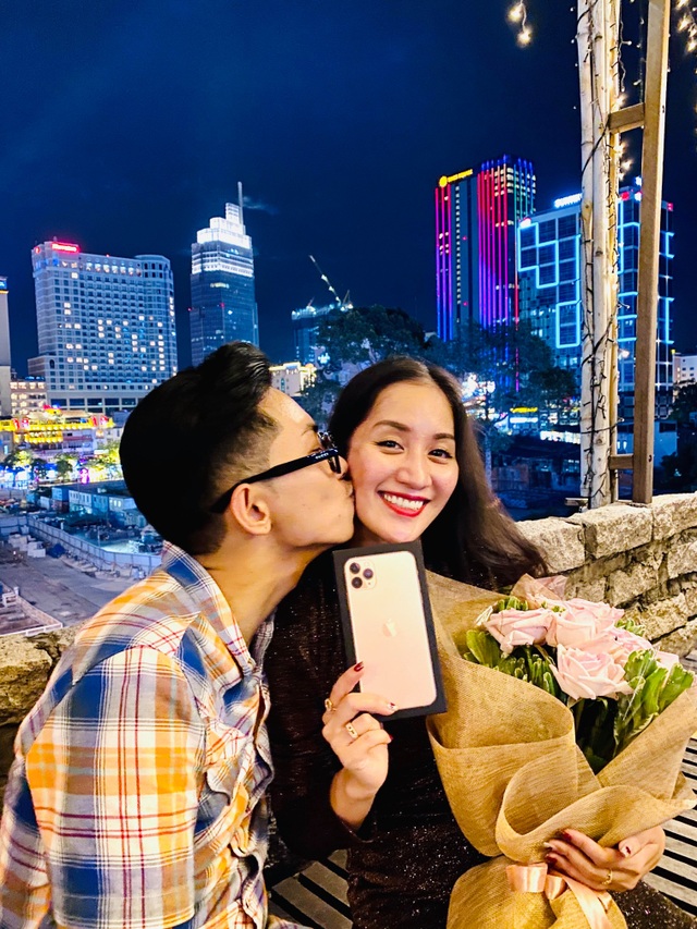 Sau 10 năm “vô tâm”, Phan Hiển khiến Khánh Thi rơi nước mắt xúc động - 2 Sau 10 năm “vô tâm”, Phan Hiển khiến Khánh Thi rơi nước mắt xúc động - 2