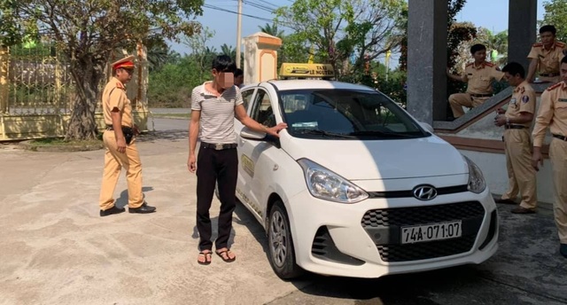 Tài xế bị phạt hơn 50 triệu vì dương tính với ma túy, không bằng lái - 1 Tài xế bị phạt hơn 50 triệu vì dương tính với ma túy, không bằng lái - 1