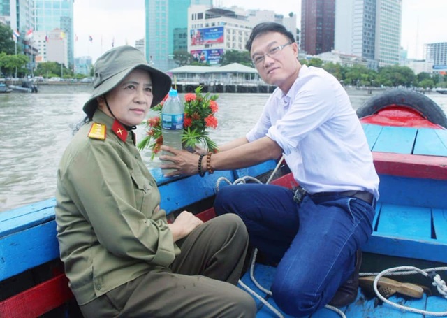 Nỗi day dứt của nữ thượng tá về ngôi mộ tình yêu 2 liệt sỹ - 5 Nỗi day dứt của nữ thượng tá về ngôi mộ tình yêu 2 liệt sỹ - 5